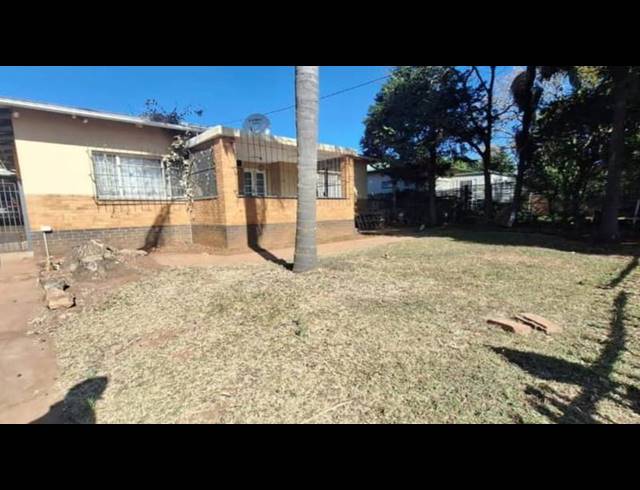 4 BEDROOM HOUSE FOR SALE IN PRETORIA GARDENS